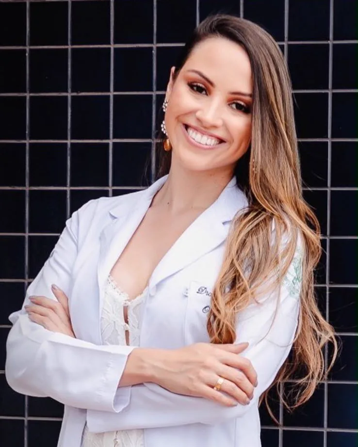 Dra. Danielle Leal Chaves, oftalmologista